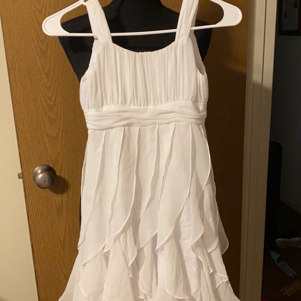 👗David’s Bridal Sz 8 White Ruffle Dress W/ Straps